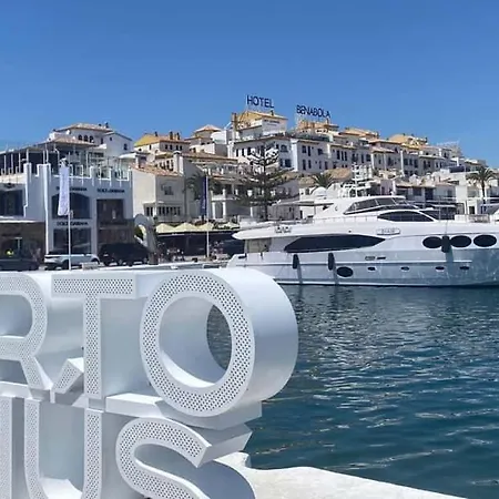 One Bedroom In Golden Banus 马尔韦利亚